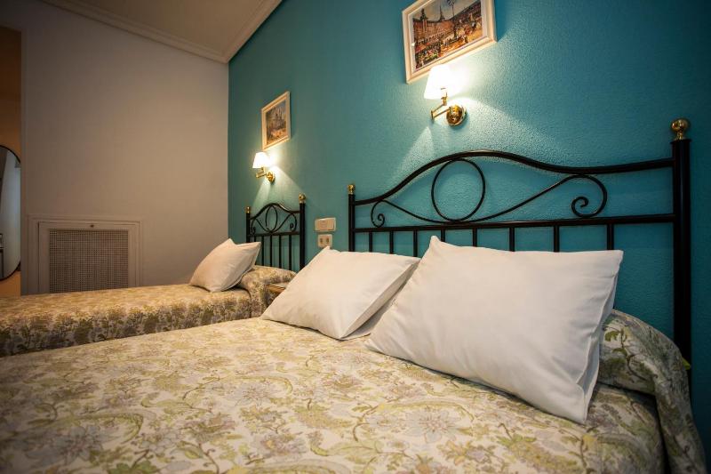 AVA Rooms - image 15
