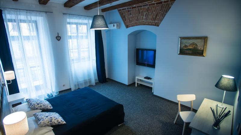 Deluxe Double Room with Balcony image 2