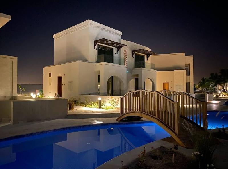 Hawana Luxury Escape Pool Marina and Beach - image 6