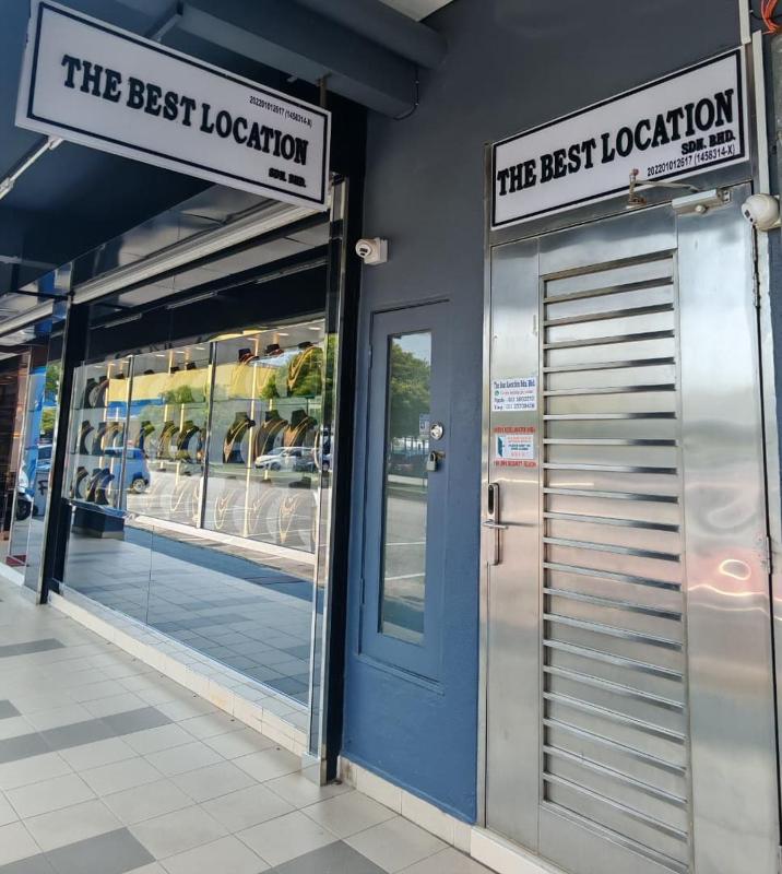 THE BEST LOCATION - image 21