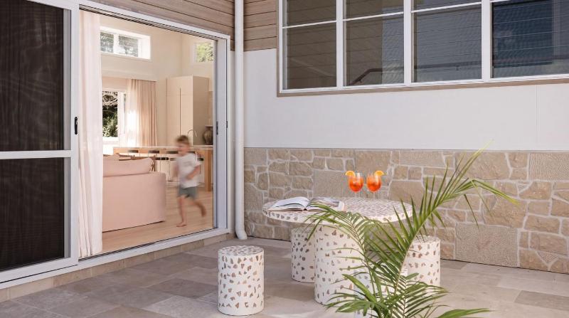 Clarence House- A Stay Above The Ordinary - Holiday Yamba - image 5