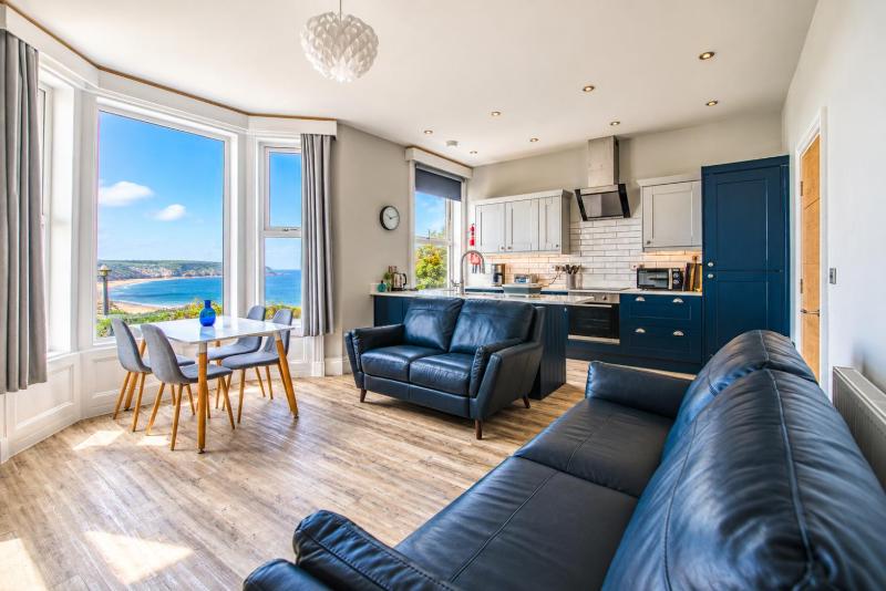 Bay View Holiday Apartments - image 1