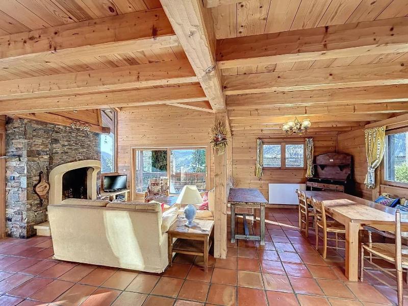 Lovely Ski Chaalet with great views - image 16