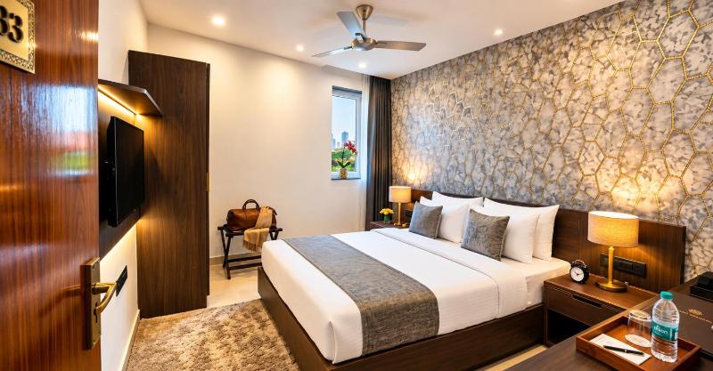 Hotel The BM Near Max & Fortis Hospital Shalimar Bagh I Spacious Rooms I Most Preferred Hotel Near Shalimar Bagh - image 2