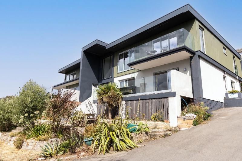 Seacroft - 6 guests 3 bedrooms WiFi dog friendly sea view - image 12
