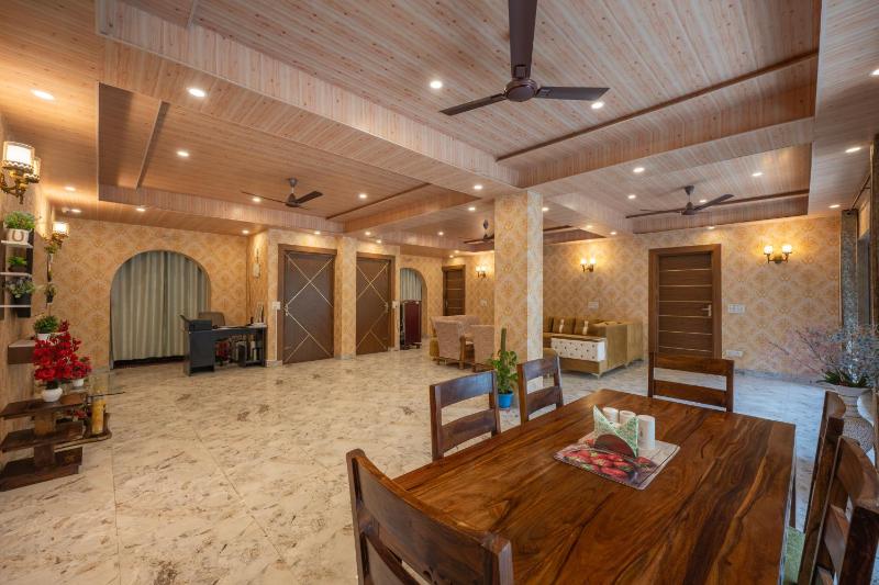 Splendid Retreat Hotels Kasauli - Vacation River View Balcony Traking Camping Bonfire Family Groups Forest Treks Memories - image 6