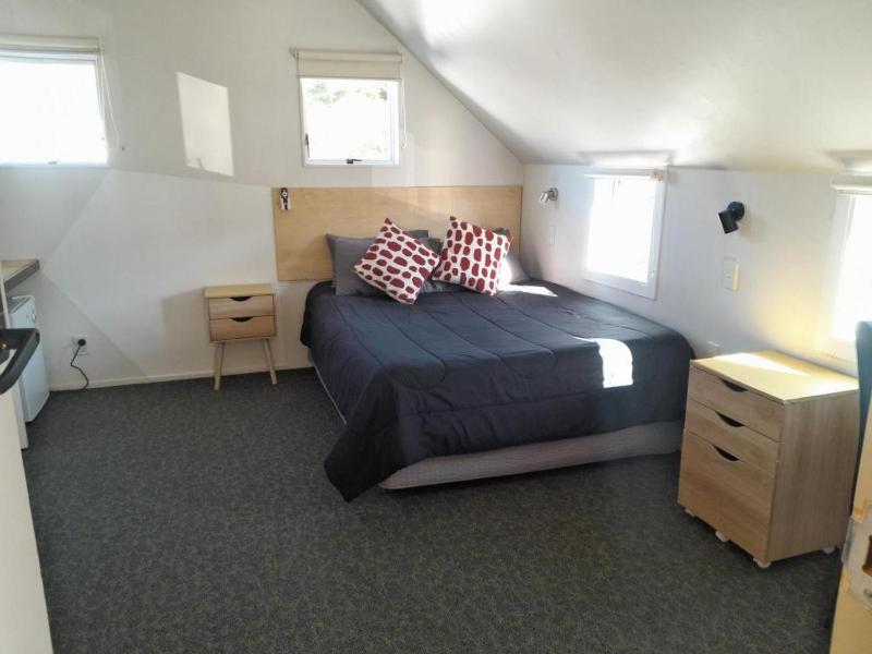 747 Motel - image 21