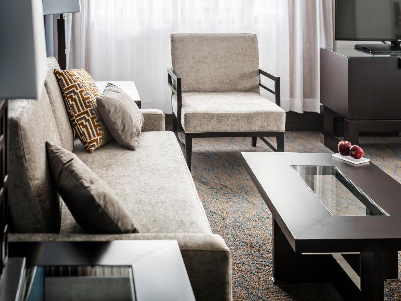 Ottawa Embassy Hotel & Suites - image 12