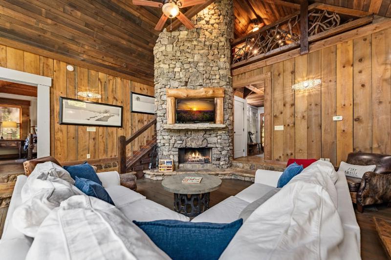 Four Seasons Mountain Escape - image 48