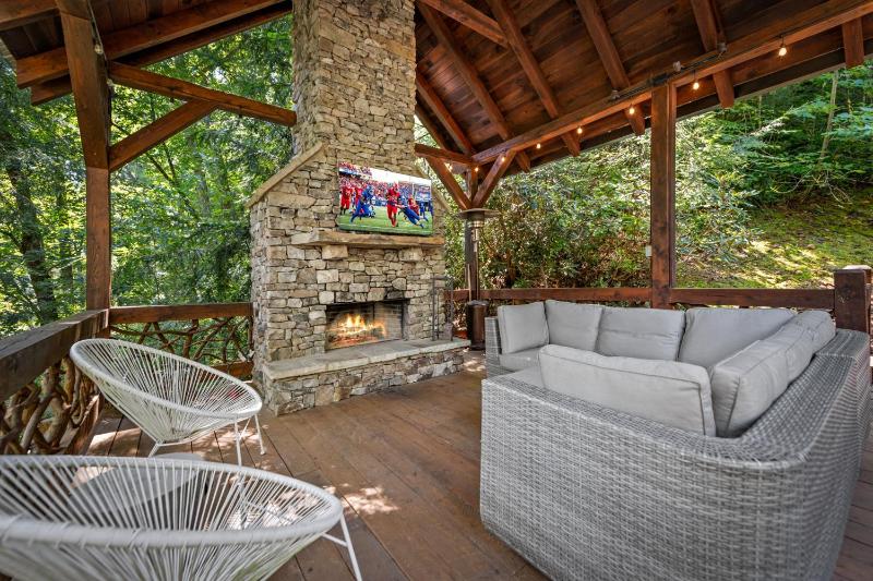 Four Seasons Mountain Escape - image 13