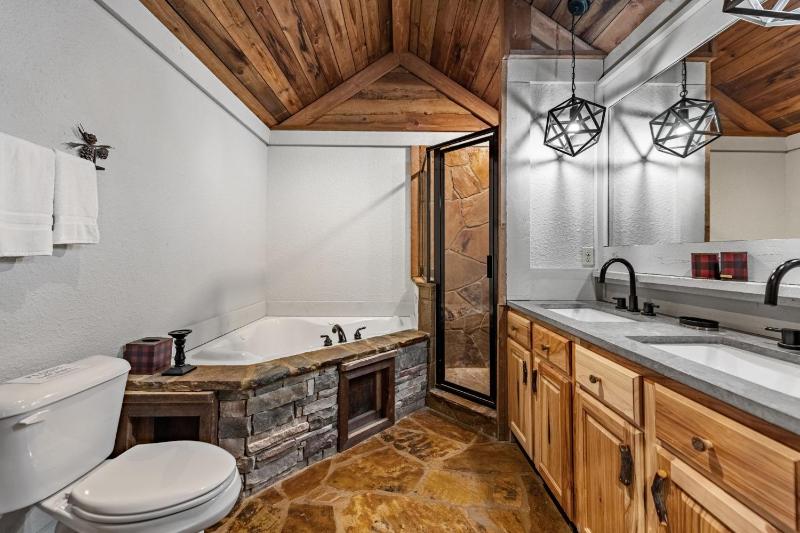 Four Seasons Mountain Escape - image 20