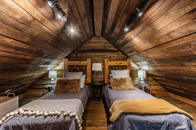 Four Seasons Mountain Escape - image 45