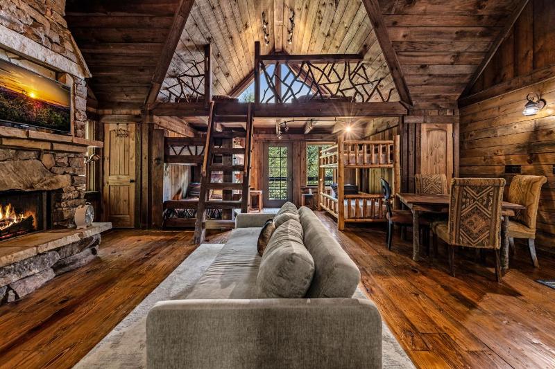Four Seasons Mountain Escape - image 15