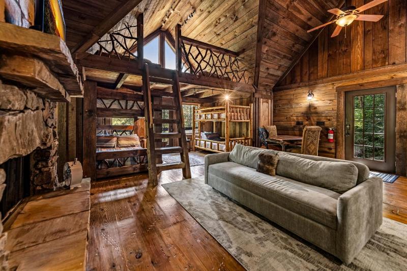 Four Seasons Mountain Escape - image 35