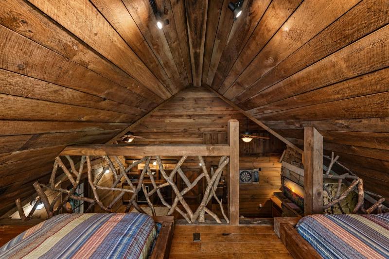 Four Seasons Mountain Escape - image 42