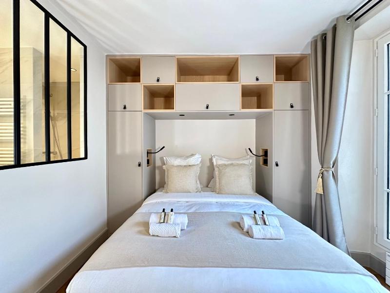 Luxembourg Gardens Prestige flat for 8 lift 4 BR - image 9