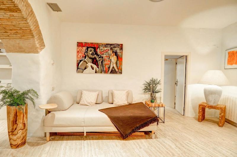 Charming House by Hello Homes Sitges - image 27