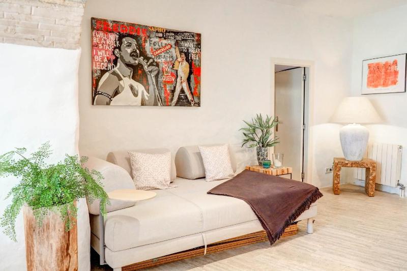 Charming House by Hello Homes Sitges - image 34