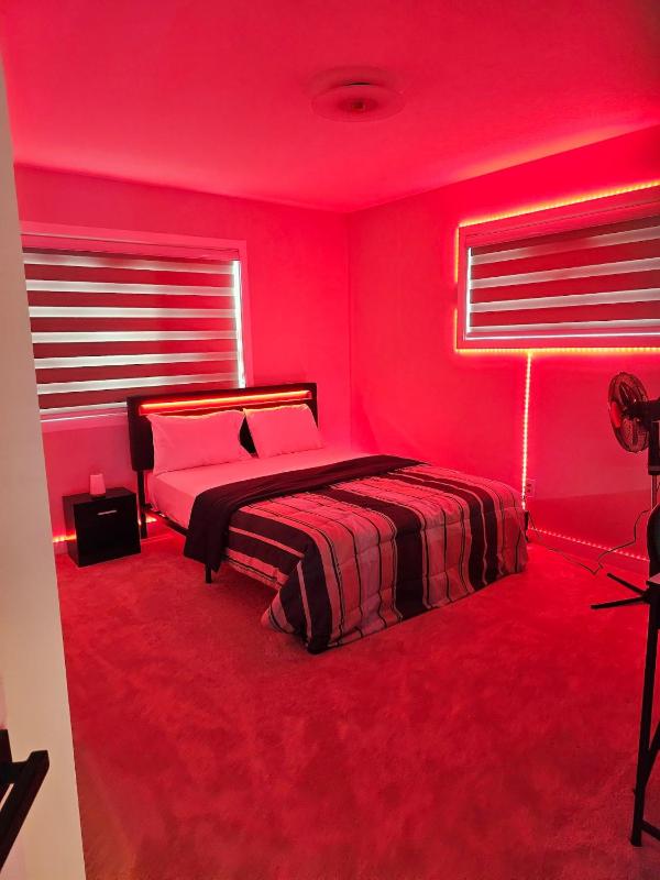 SwitHome Glen Near Yeg Airport 5 beds 25 baths - image 4