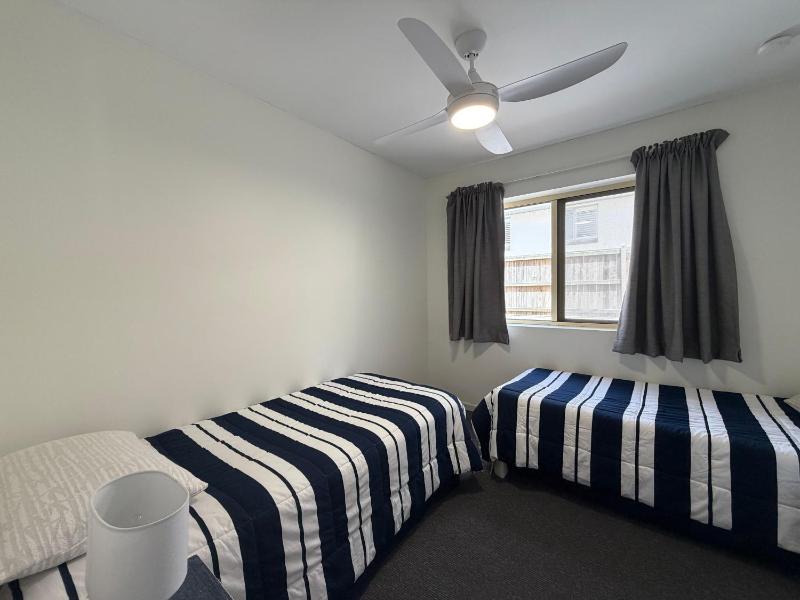 Unit 5 'dulkara' Kings Beach - image 13