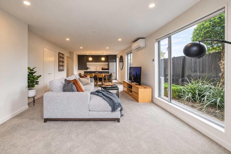 Modern 3BR Richmond Retreat with Garage Parking - image 27
