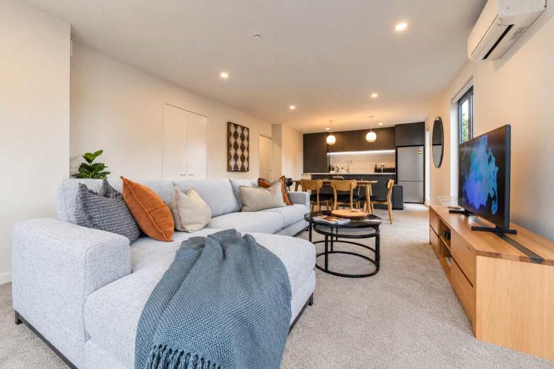 Modern 3BR Richmond Retreat with Garage Parking - image 47
