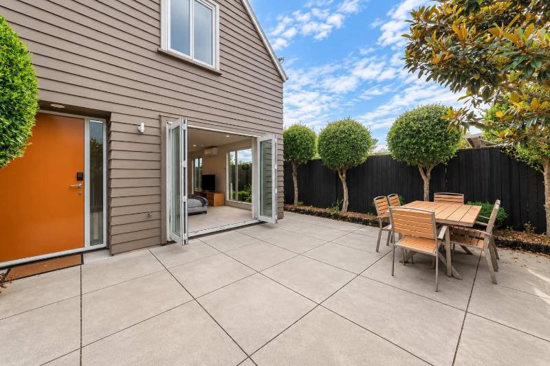 Modern 3BR Richmond Retreat with Garage Parking - image 29