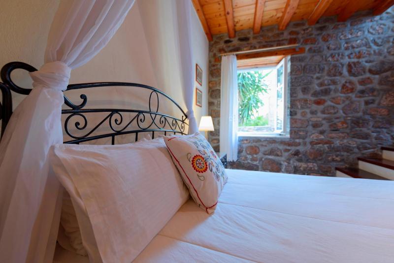 Double or Twin Room image 3