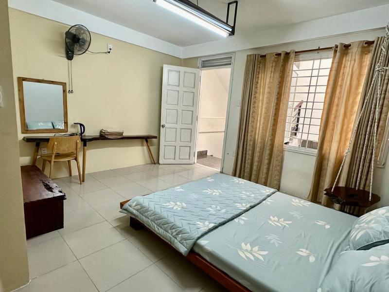 Nhà phố nguyên căn 3 phòng ngủ 3wc siêu trung tâm Huế - image 8