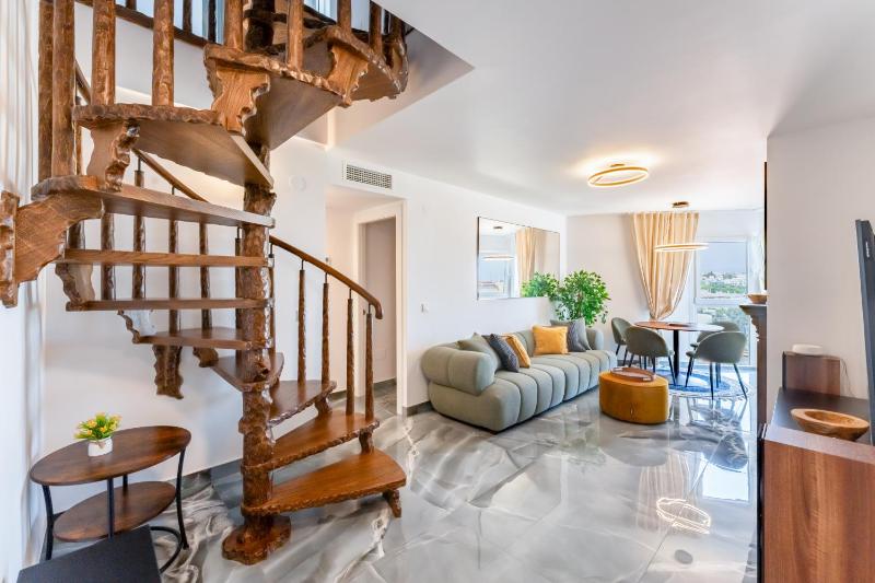 VT Montemar 3BR Duplex with Views - image 7