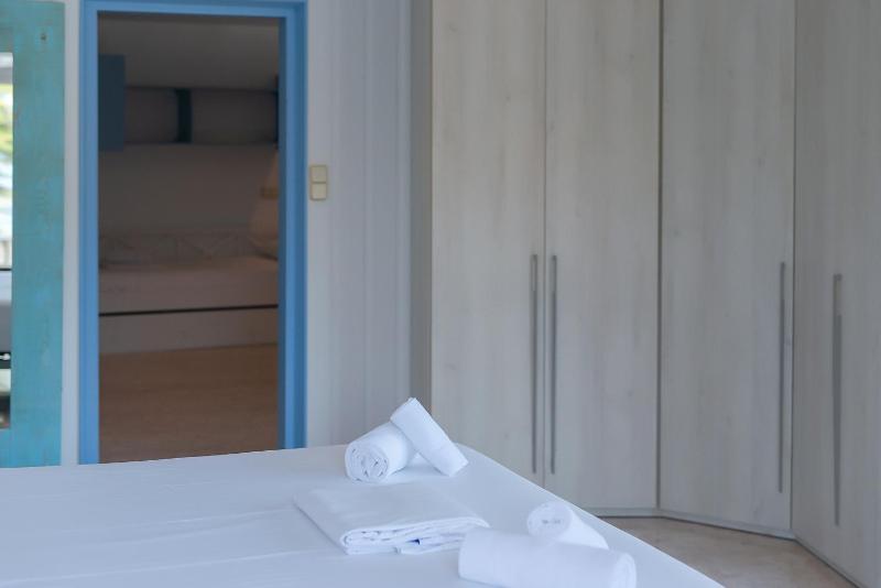 WELCS APARTAMENTO 445 EMP primera linea de mar - image 16
