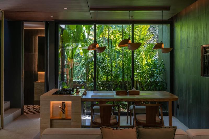 Raw Tropical Villas - Walk to Beach - image 3