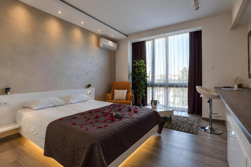 Luxury Boutique City Center Apartments - image 12