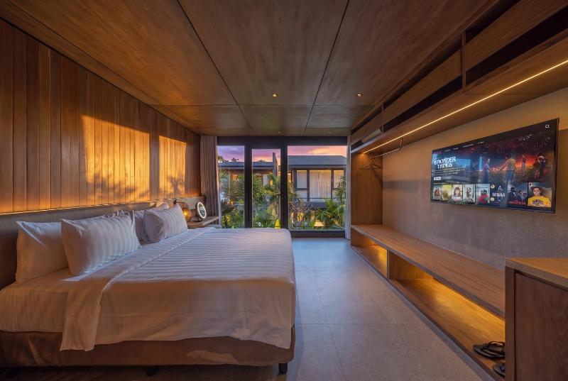 Raw Tropical Villas - Walk to Beach - image 35