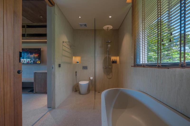 Raw Tropical Villas - Walk to Beach - image 23