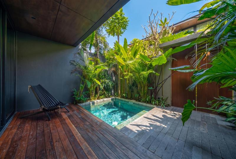 Raw Tropical Villas - Walk to Beach - image 16