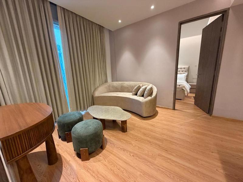 12A02 Magestic Royal 2BHK at MyDen 3 Private Balconies Beautiful City Views Bright Airy & Sunlit 2 Ensuite Bedrooms Premium Furnishings Infinity Terrace Pool Urbana Market Cafés & Dining Just Downstairs - image 16