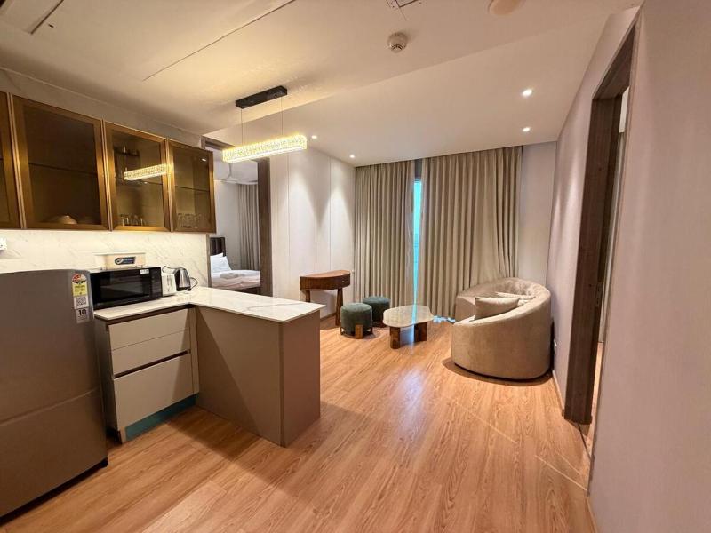 12A02 Magestic Royal 2BHK at MyDen 3 Private Balconies Beautiful City Views Bright Airy & Sunlit 2 Ensuite Bedrooms Premium Furnishings Infinity Terrace Pool Urbana Market Cafés & Dining Just Downstairs - image 18