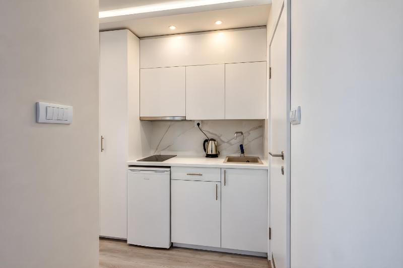 Luxury Boutique City Center Apartments - image 9