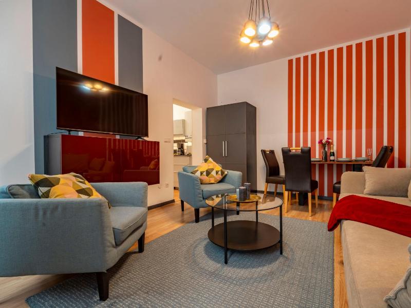 2 Bedroom Apartment in Vibrant Area near U3 & Westbahnhof - image 6