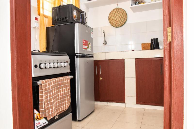 Peaceful One Bedroom House 2-minute walk to Diani Beach - image 2
