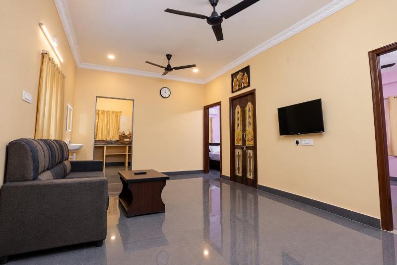 Premium 2BHK Family Apartment with Kitchen & Secure Parking in Tirupati - image 2
