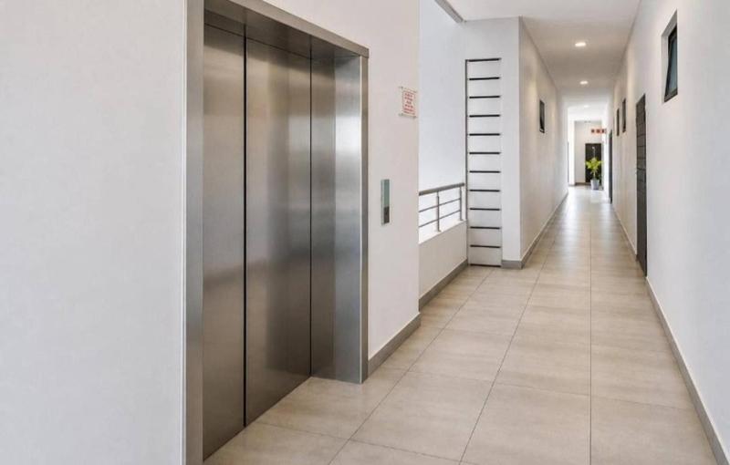 Luxury 1BR Suite at 92 on New - image 8