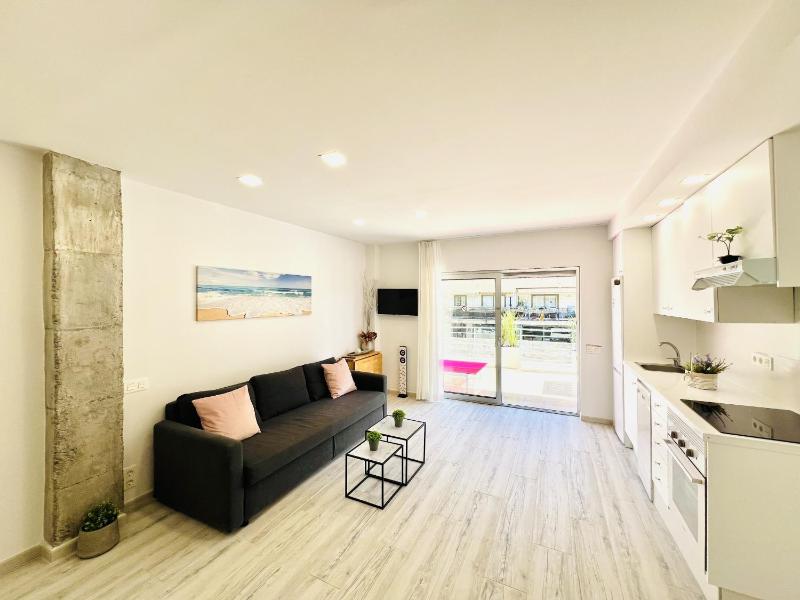 WELCS APARTAMENTO 455 PDA con piscina y vistas - image 9