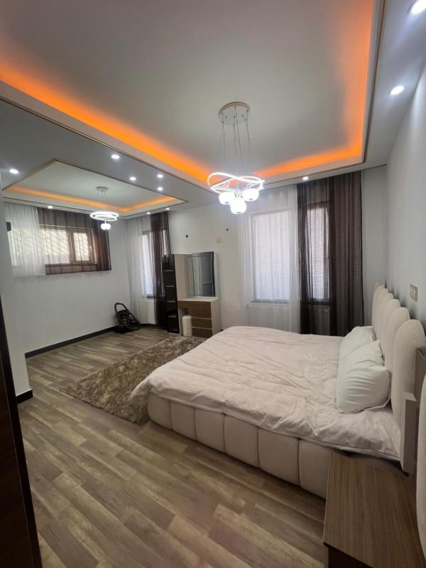 Crown Plaza 1  Vip 1 Apartment - image 6