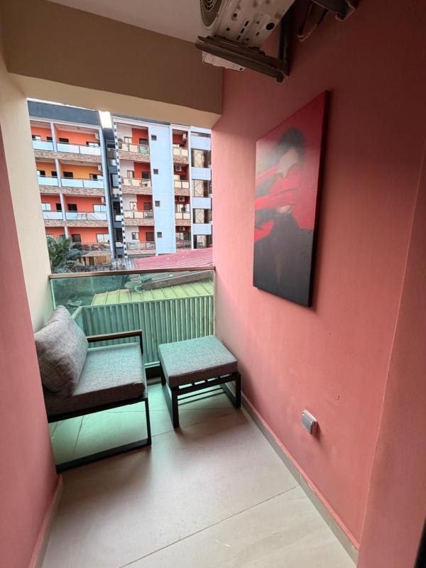 Luxury one bedroom apartment - image 8