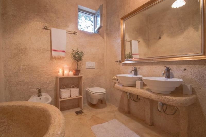 Stunning Bol Villa 4 Bedrooms Villa Zlatni Rat Stunning Location - image 24