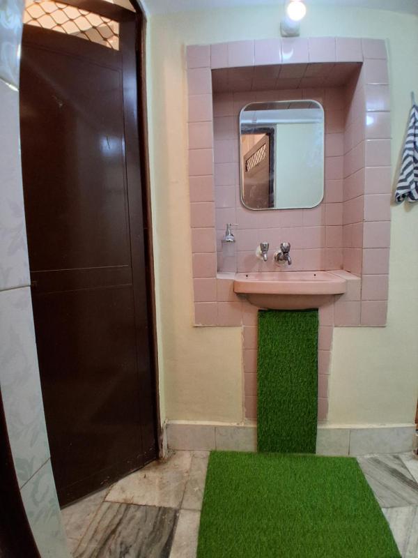 Kashi Cove Cozy 2BHK Near Kashi Vishwanath & BHU - image 5