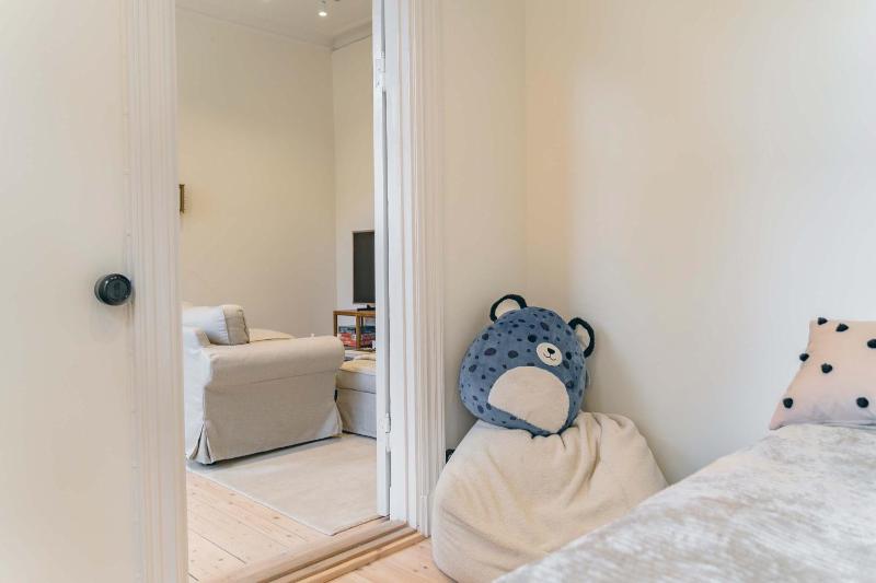Scandinavian Apartment in Central Stockholm - image 10