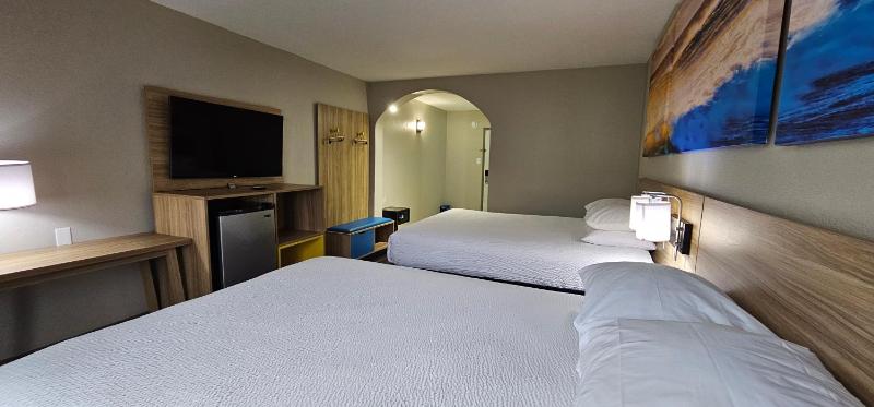 Days Inn & Suites by Wyndham Tampa/Fairground/Casino Area - image 16